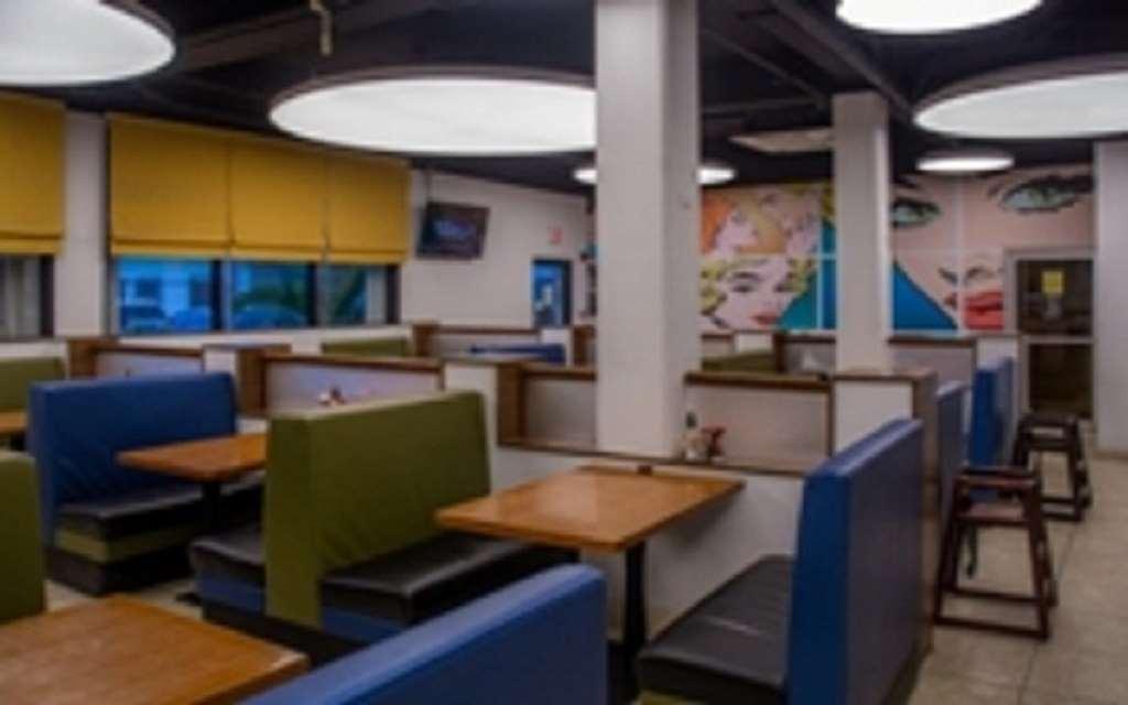 Century Hotel Garapan Restaurant bilde
